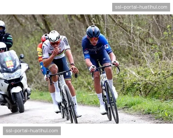 环弗兰德斯男子组：埃文普尔首秀获季军，展现古典赛潜力